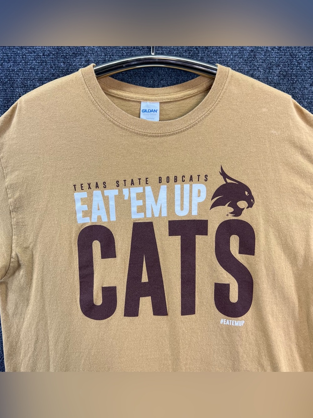 Texas State University Bobcats "Eat 'Em Up Cats" T-Shirt Large Yellow Gildan VTG